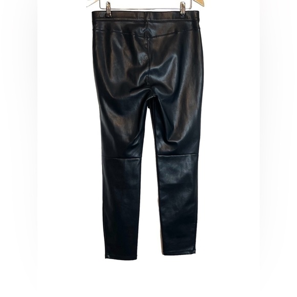 Free People Faux Leather Pants Size 30 Skinny Pull On Black Spitfire Shiny EUC - Picture 4 of 8